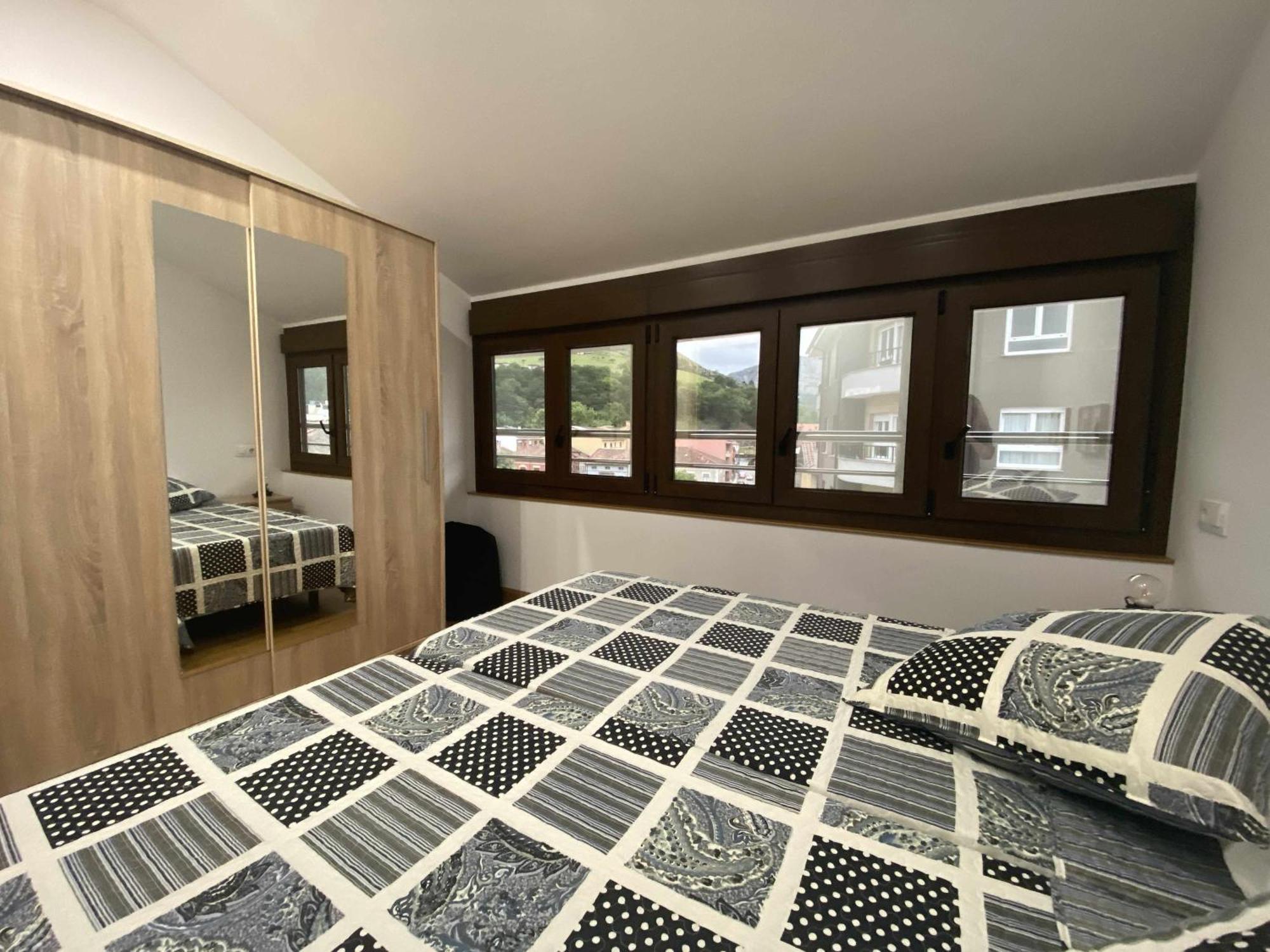 Apartamento El Roxu 2 Daire Arriondas Dış mekan fotoğraf